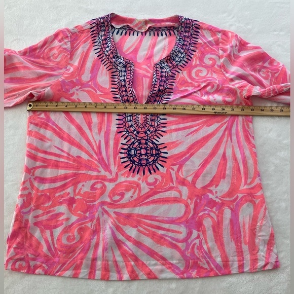 Lily Pulitzer Size XL Amelia Island 100%Silk Tunic
Blouse in Pink Sun Ray Shimmy - Picture 14 of 17